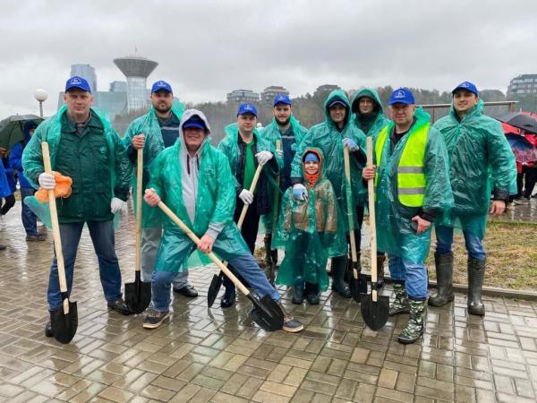 Работники государственного бюджетного учреждения Московской области «МОСОБЛСТРОЙЦНИЛ» совместно с Главным управлением государственного строительного надзора Московской области приняли участие в общеобластном субботнике