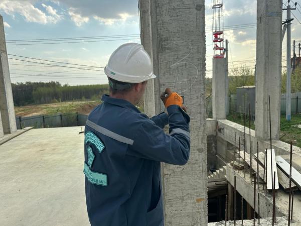 Продолжается строительство производства упаковочных материалов.